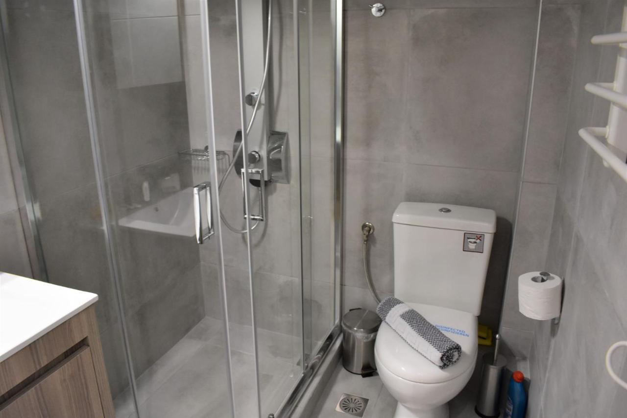 Venia Luxury Suite Atene Esterno foto